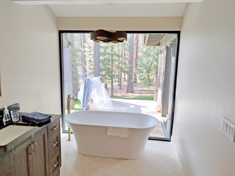Bathroom with Full Floor-to-ceiling window